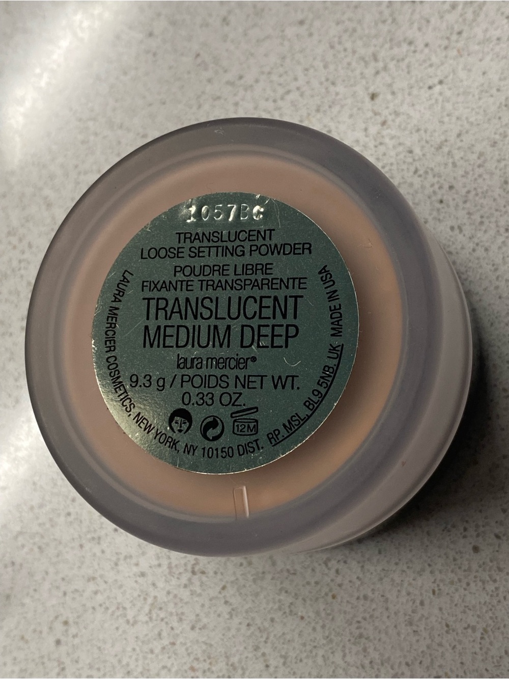 Laura Mercier Translucent Loose Setting Powder Mini Size - Picture 3 of 3